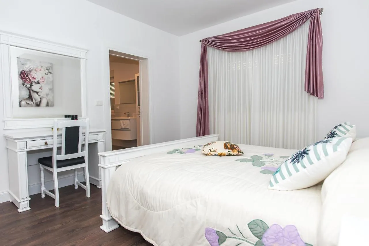 Villa Kathy Seget Vranjica
